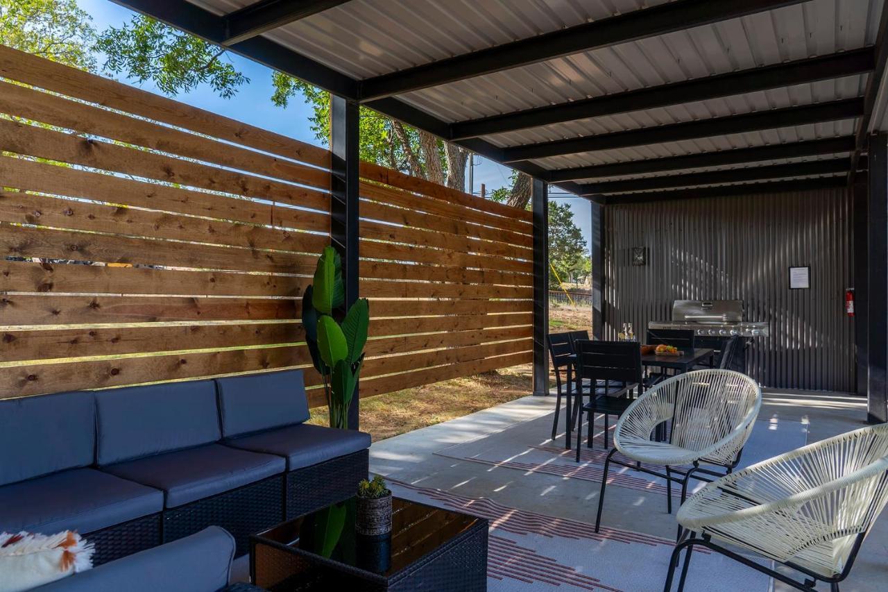 Container Haus Pet Friendly With Cowboy Pool Vila Fredericksburg Exterior foto