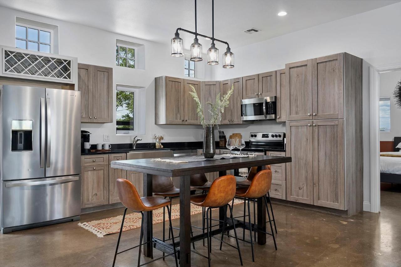 Container Haus Pet Friendly With Cowboy Pool Vila Fredericksburg Exterior foto