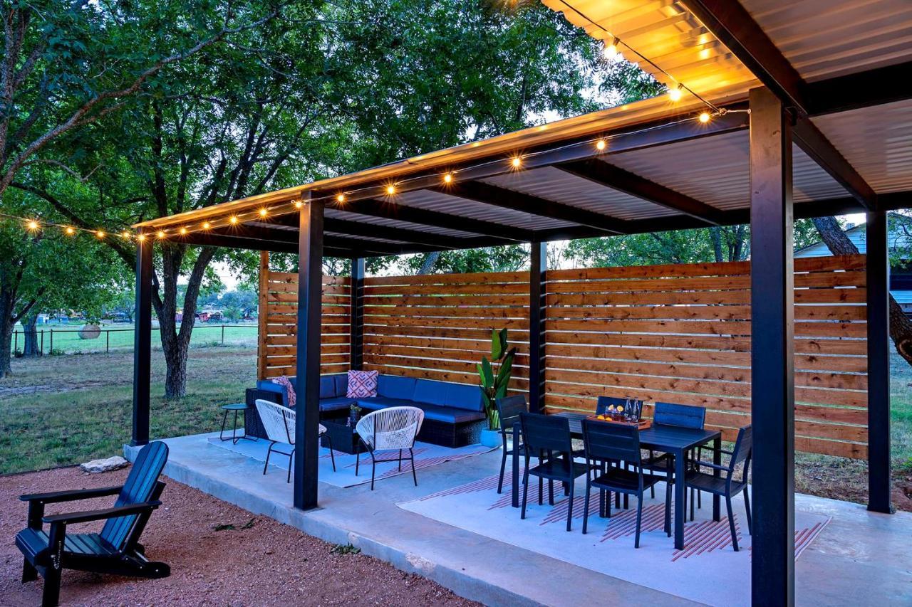 Container Haus Pet Friendly With Cowboy Pool Vila Fredericksburg Exterior foto