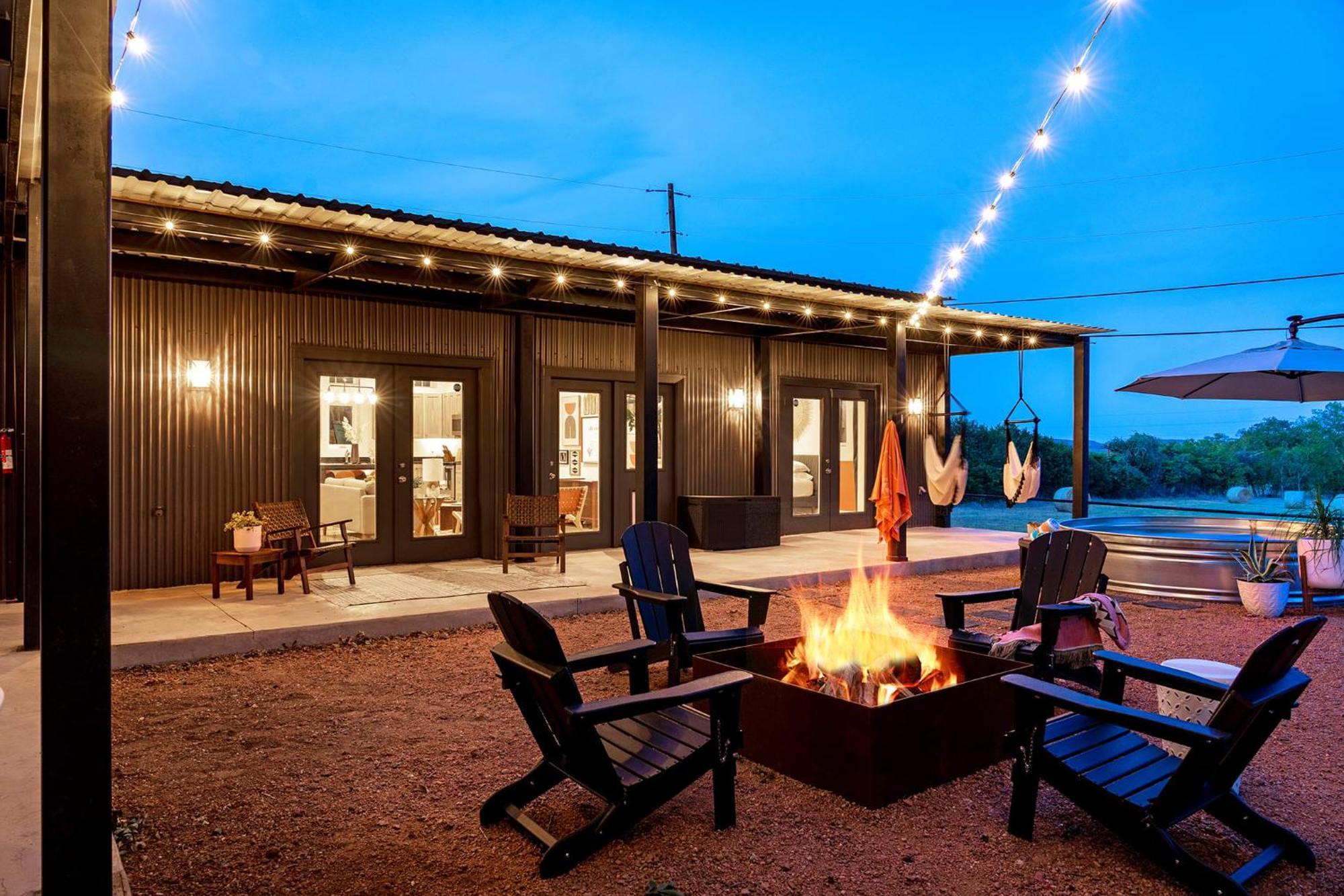 Container Haus Pet Friendly With Cowboy Pool Vila Fredericksburg Exterior foto